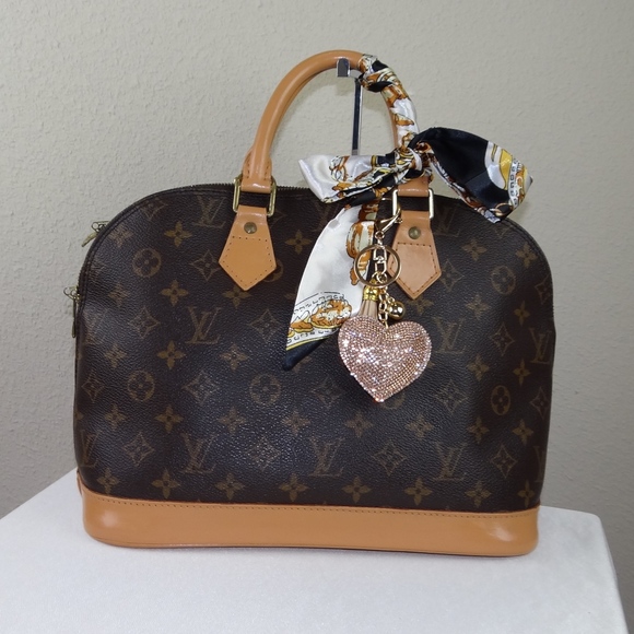 Authentic Louis Vuitton Alma - Picture 2 of 8